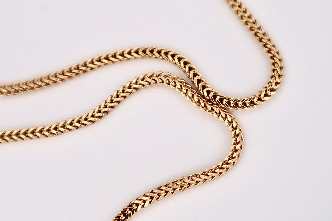 The Ultimate Guide: How to Clean Jewelry Properly