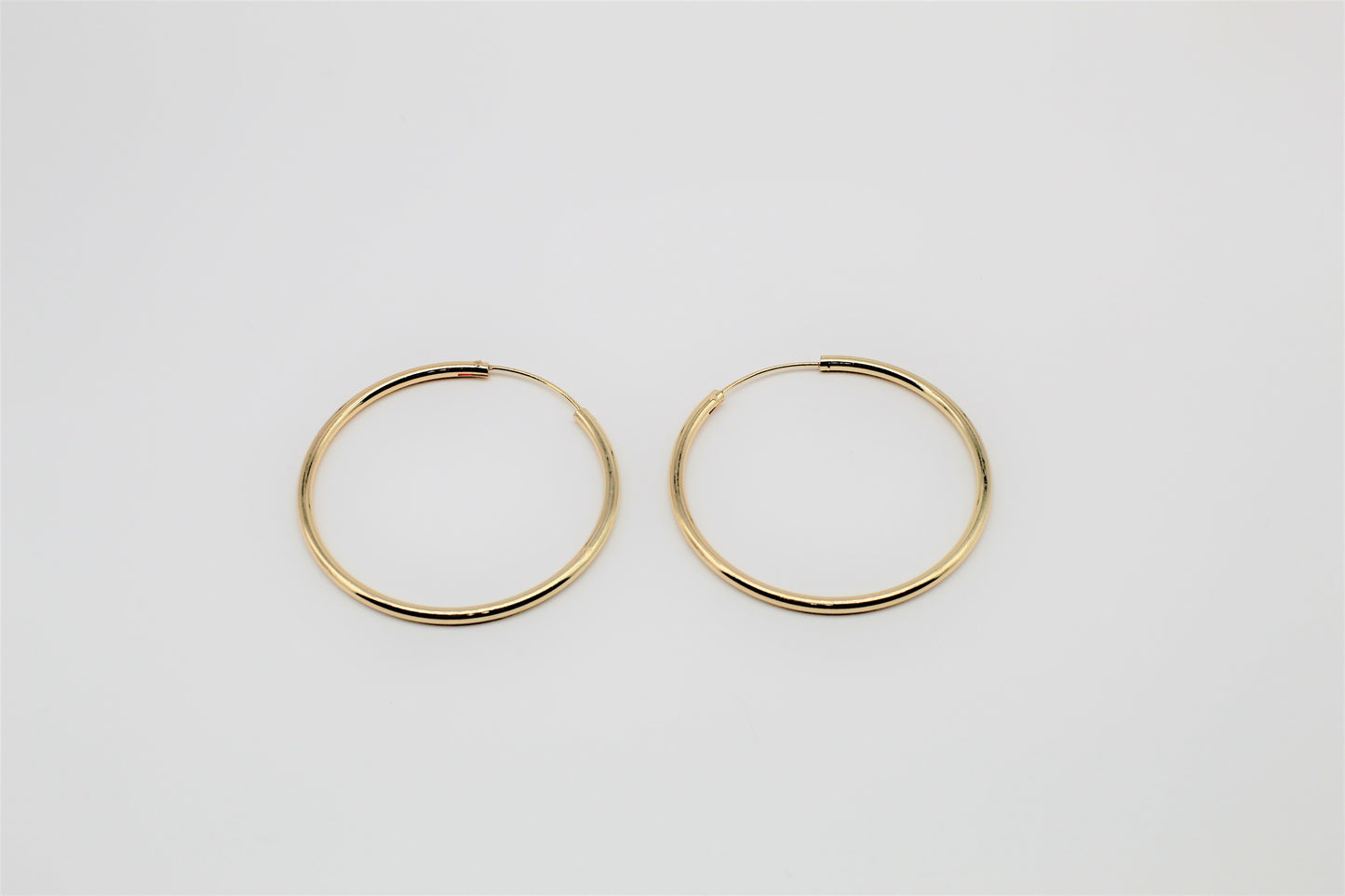 Seamless Hoop Earrings