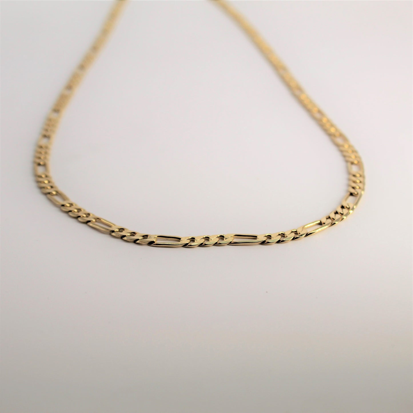 Large, Medium or Small Figaro Chains