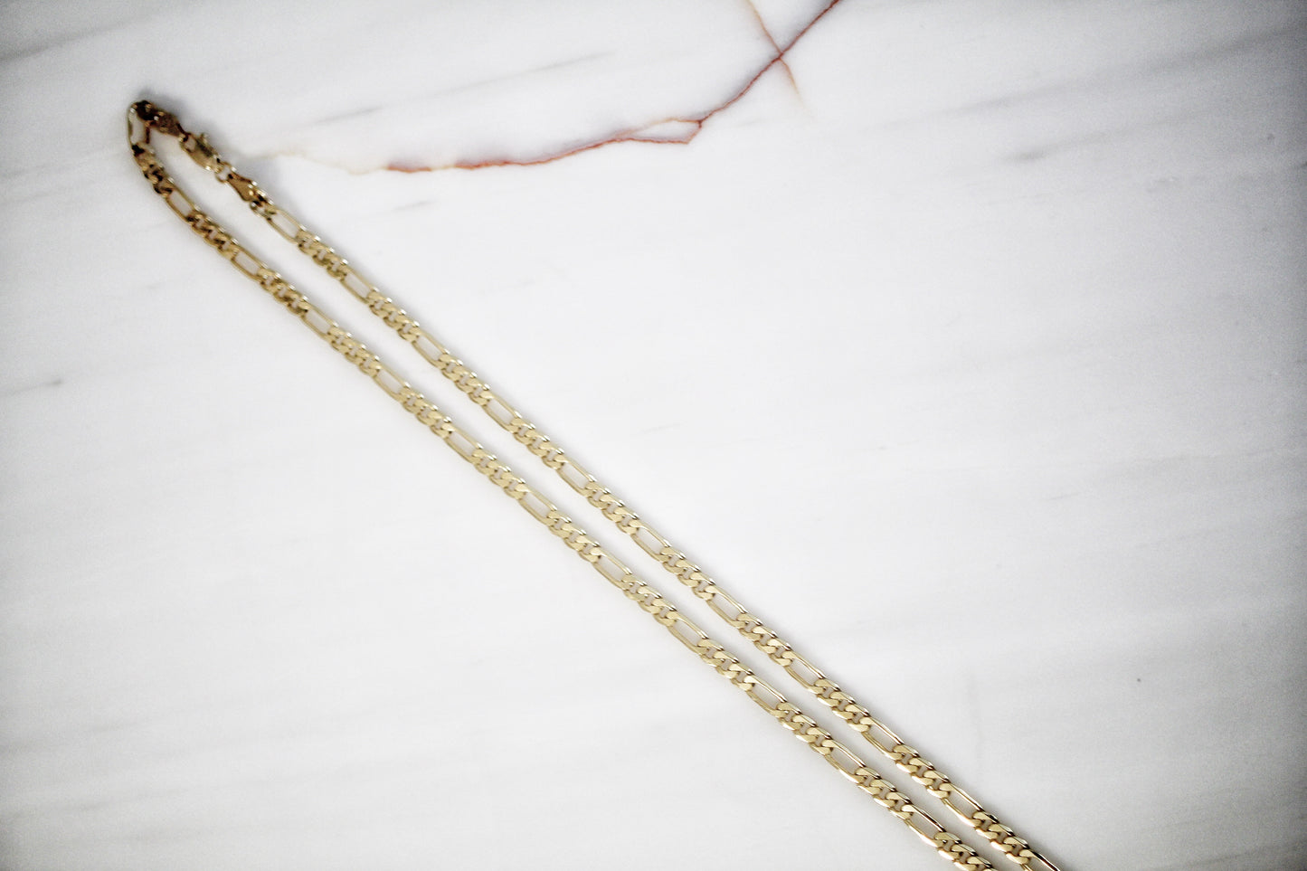 Large, Medium or Small Figaro Chains
